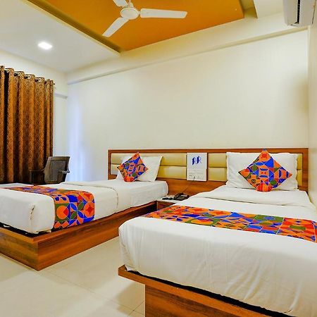 Fabhotel Ramjis Residency ナーシク エクステリア 写真