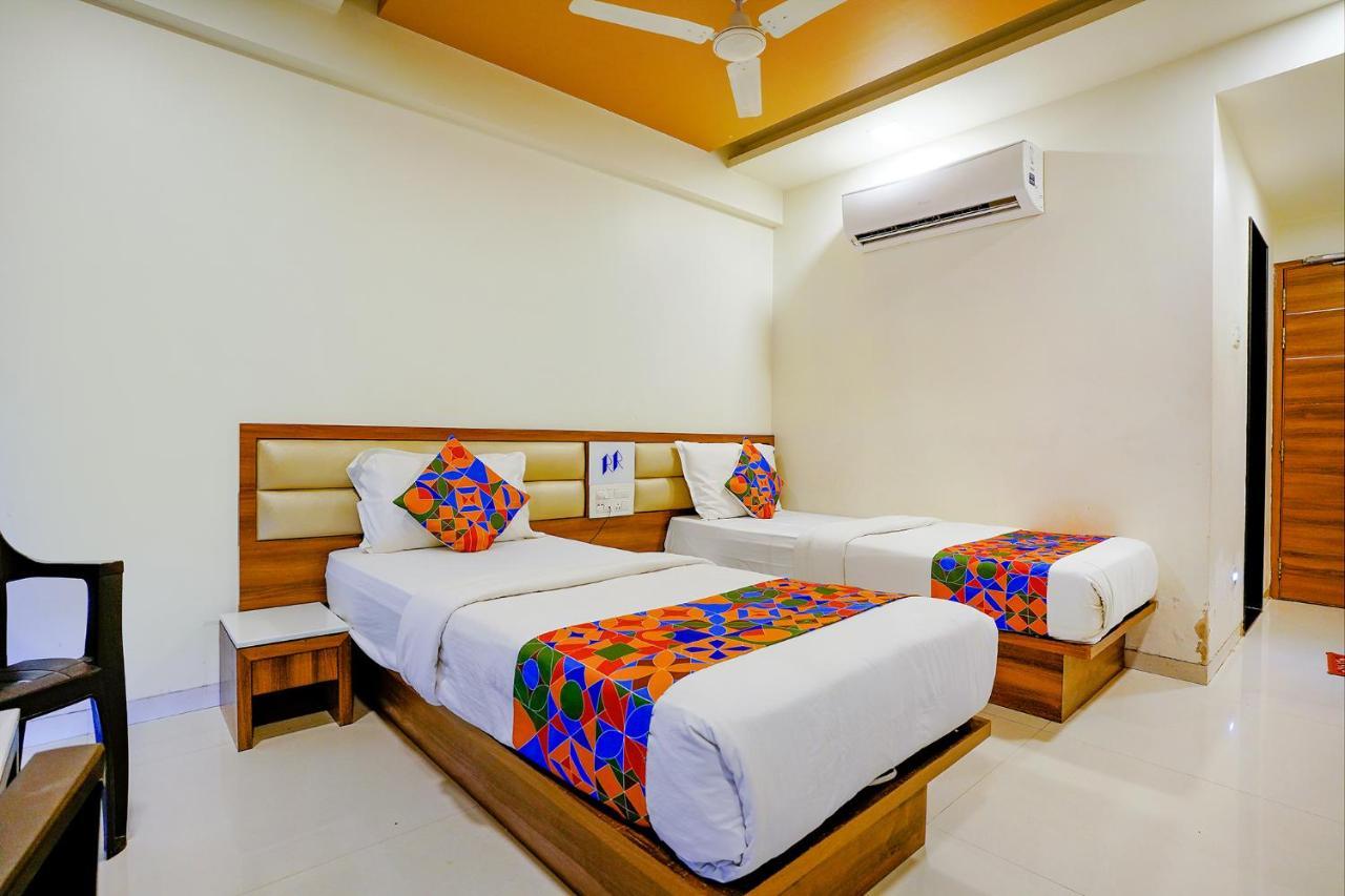 Fabhotel Ramjis Residency ナーシク エクステリア 写真