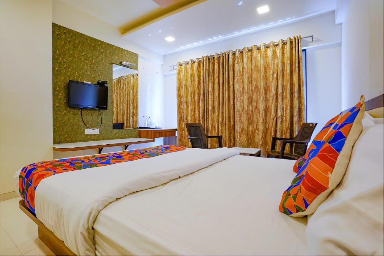 Fabhotel Ramjis Residency ナーシク エクステリア 写真